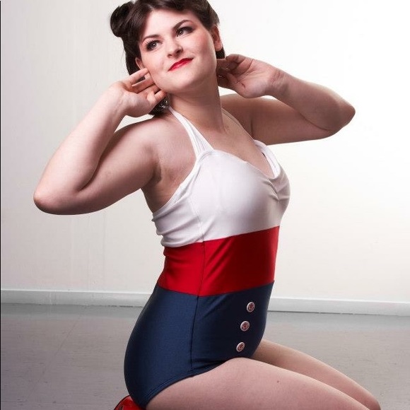 Meet your Posher, Synthia - Picture 1 of 8